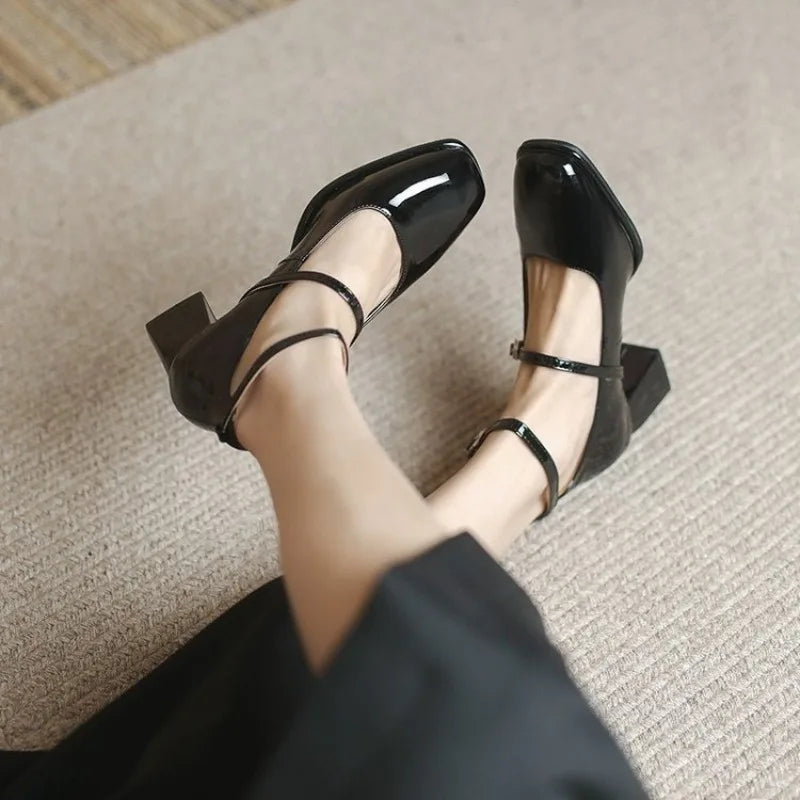 Aira Nord™ | Eleganta Mary Janes med ankelrem