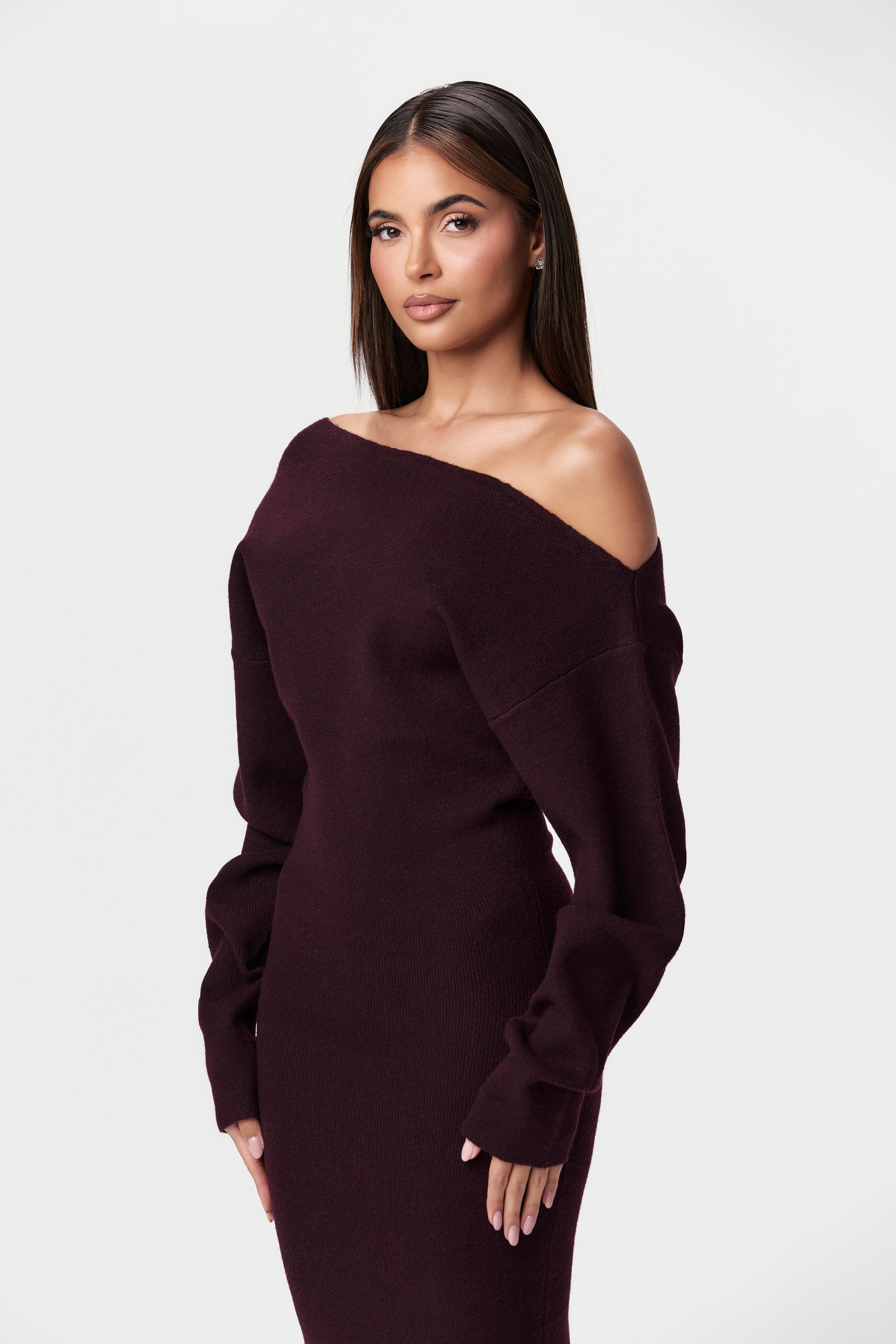 Aira Nord™ | Elegant Off-Shoulder Klänning – Stilren & Bekväm