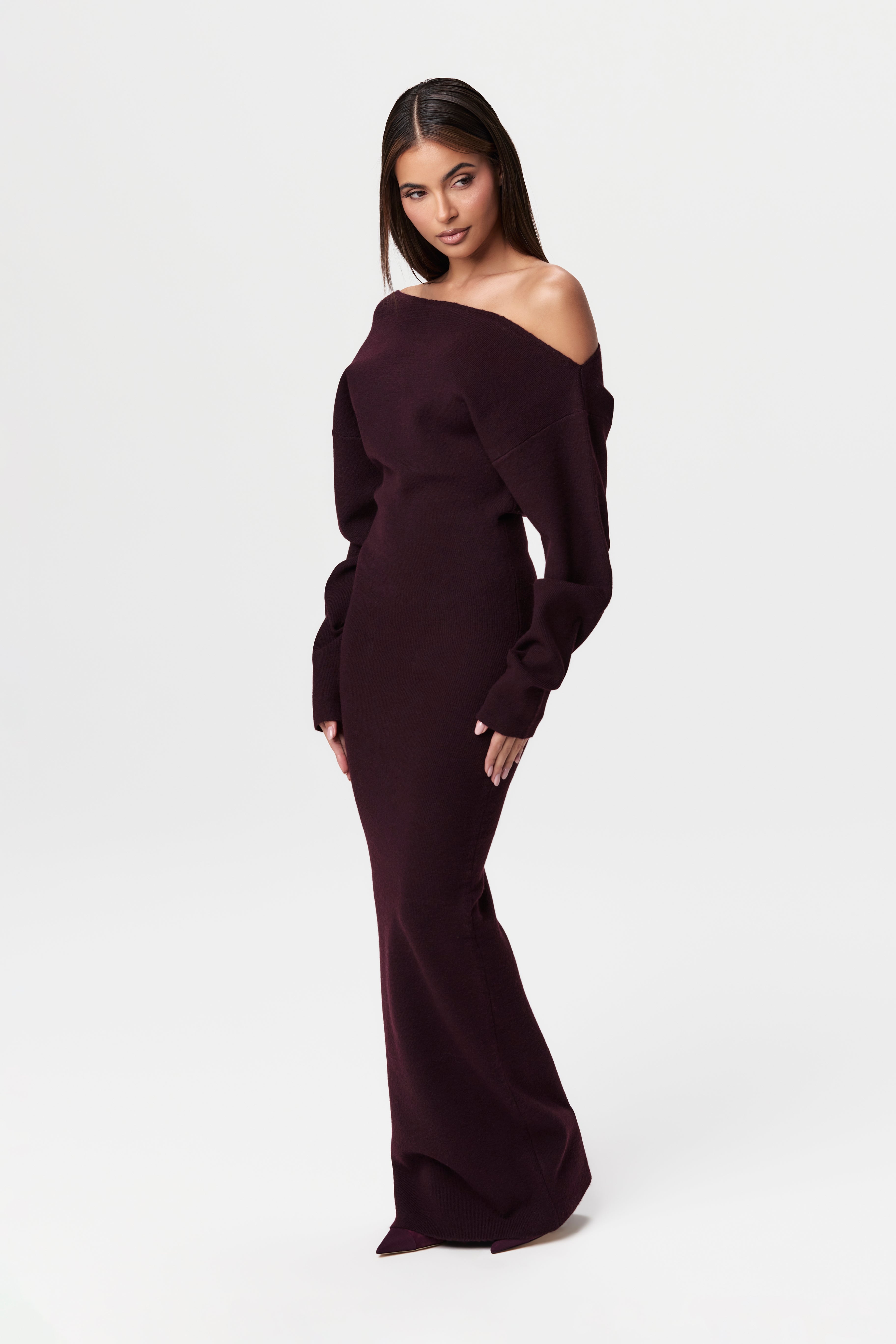 Aira Nord™ | Elegant Off-Shoulder Klänning – Stilren & Bekväm