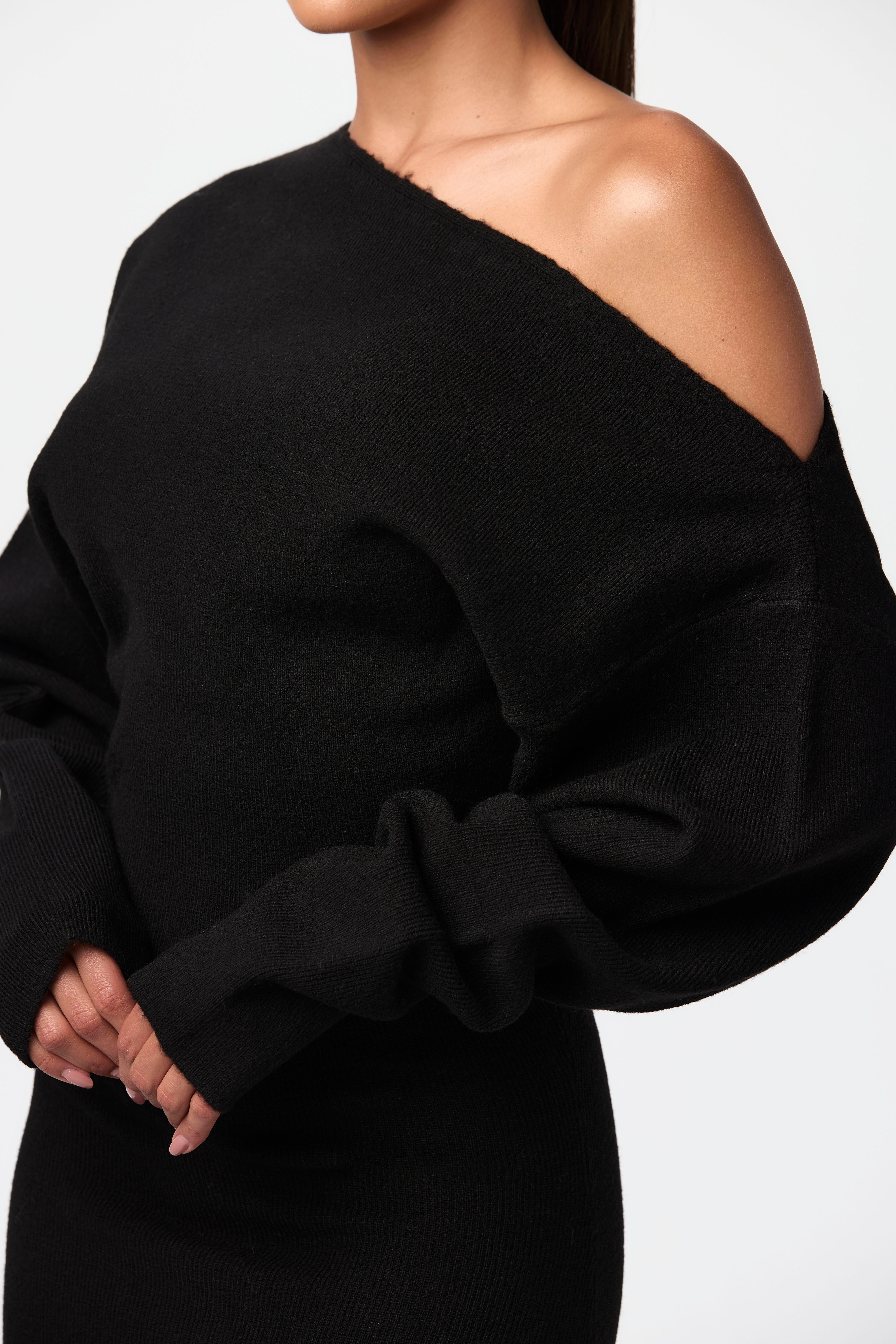 Aira Nord™ | Elegant Off-Shoulder Klänning – Stilren & Bekväm